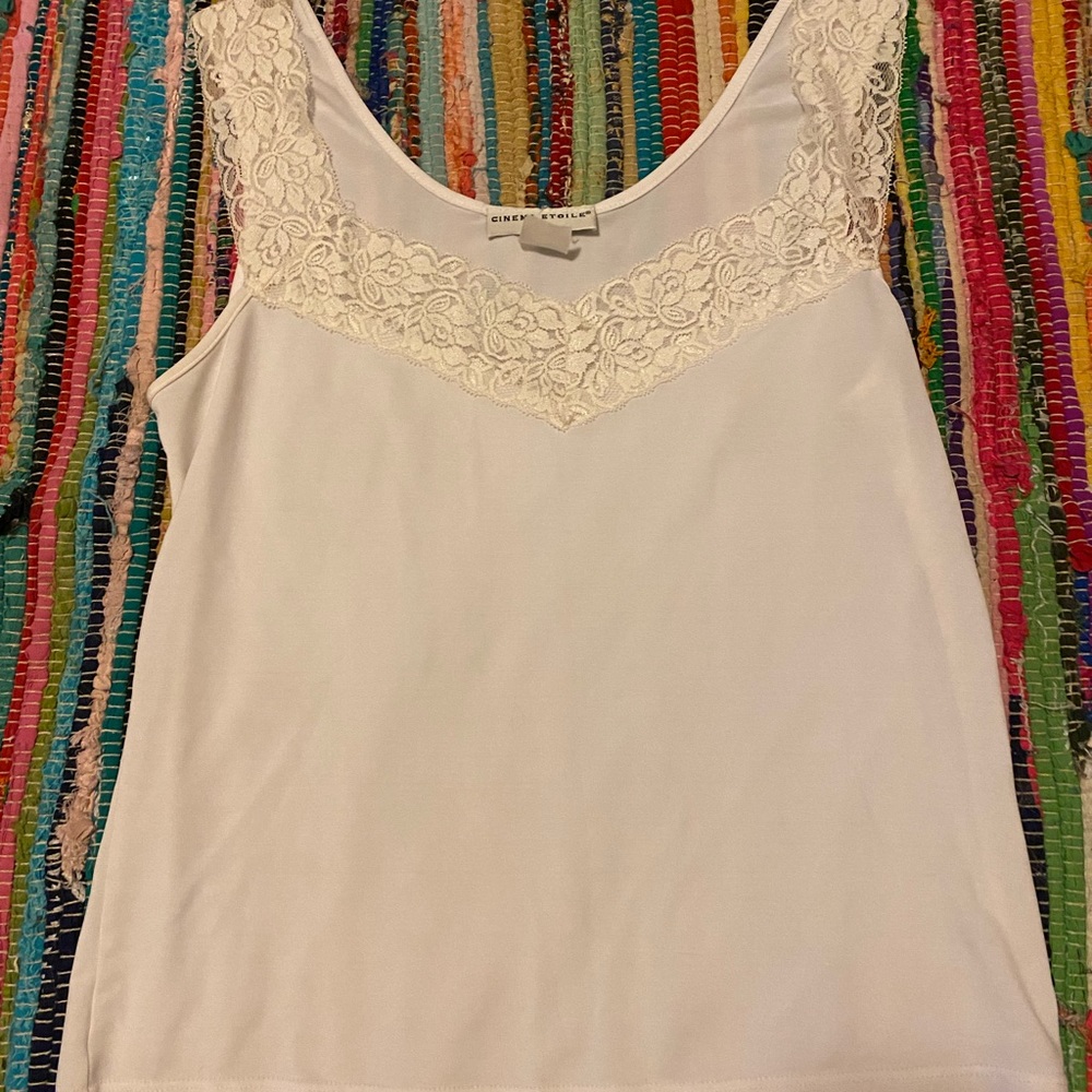 Hi there! I am selling vintage and hippie clothes for autism awareness!